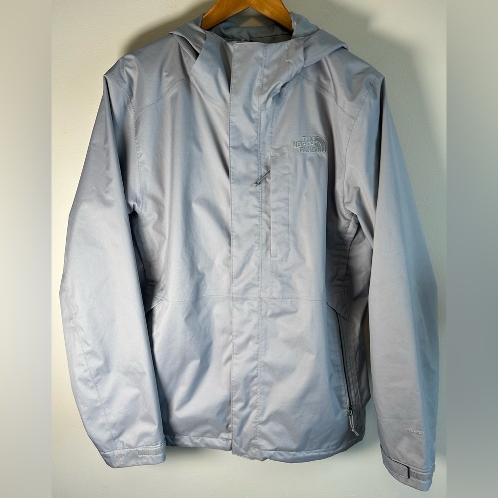 The North Face Men’s Outdoor Jacket Mens M Asphalt Gray Dryvent - Shell Only EUC